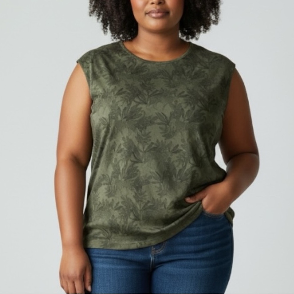 70. TABITHA WEBB Tank Top🐆🍃 - Ladies size XL